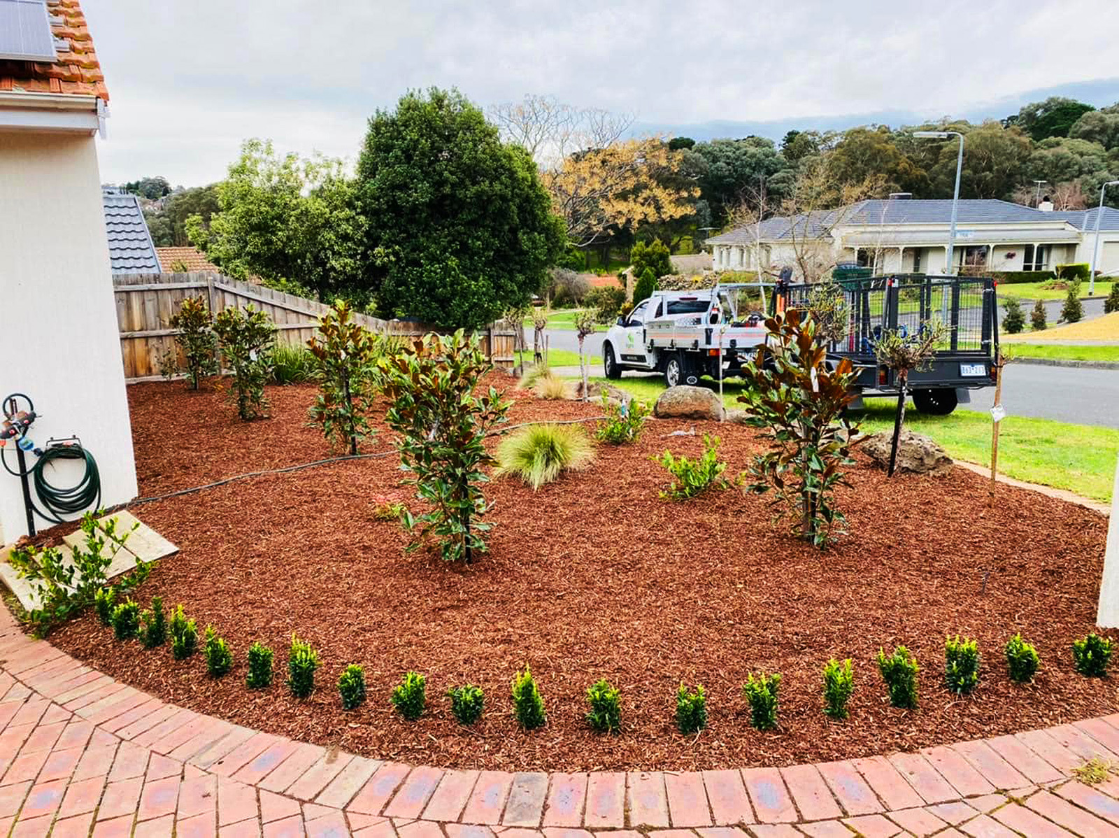 Neat-mulched-garden-2